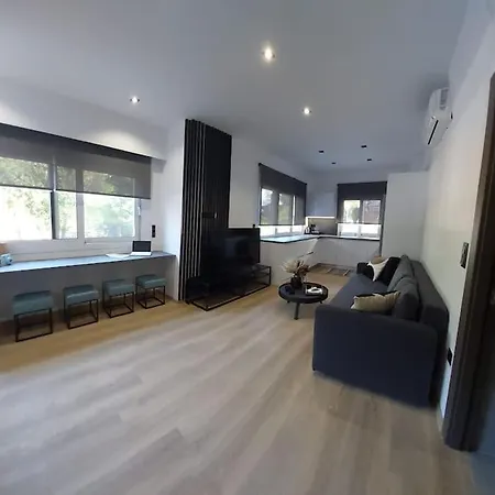 Begonia Suite - 5 Min Drive To Piraeus Port Exterior foto