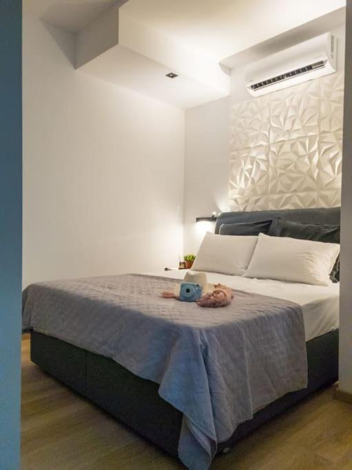 Begonia - 5 Min Drive To Port Apartment *